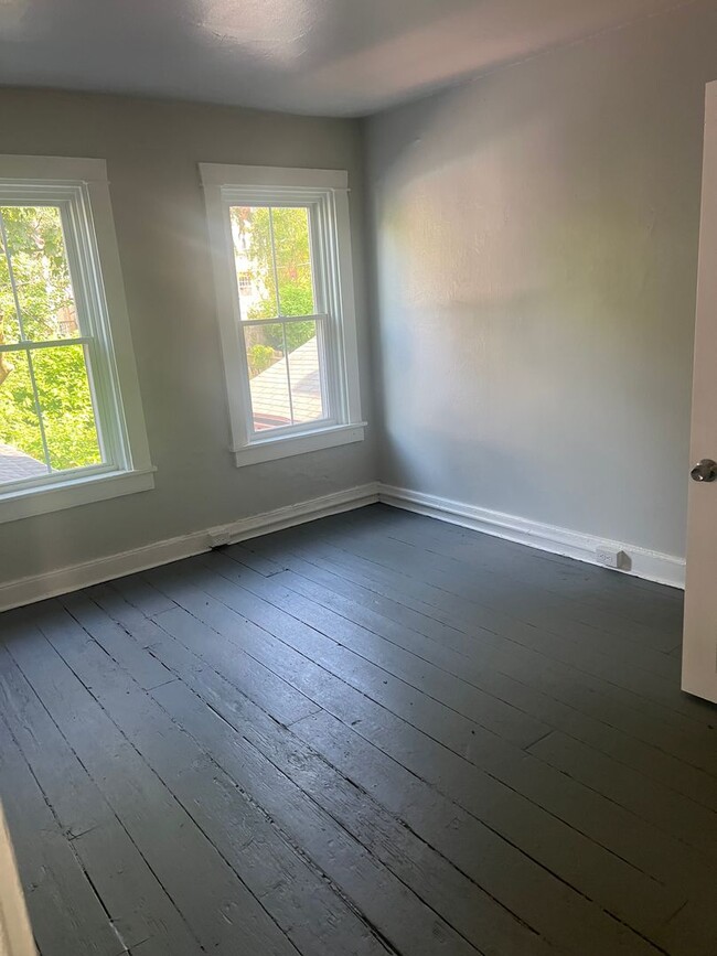 Building Photo - Cute 3bed 1 bath Old City Lancaster Home