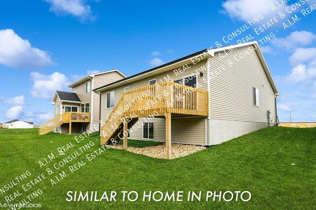 Building Photo - 3302 NE Fawn Ln