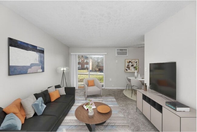 Interior Photo - The Roxbury