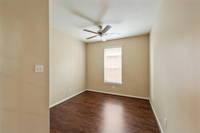 Building Photo - 1123 Eastbourne Ln