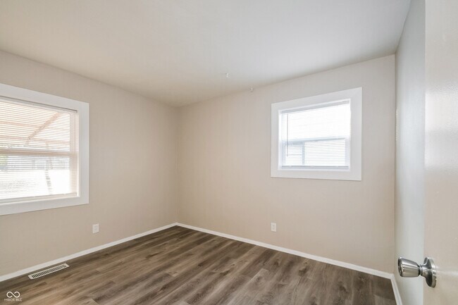 Building Photo - 4769 N Mitchner Ave