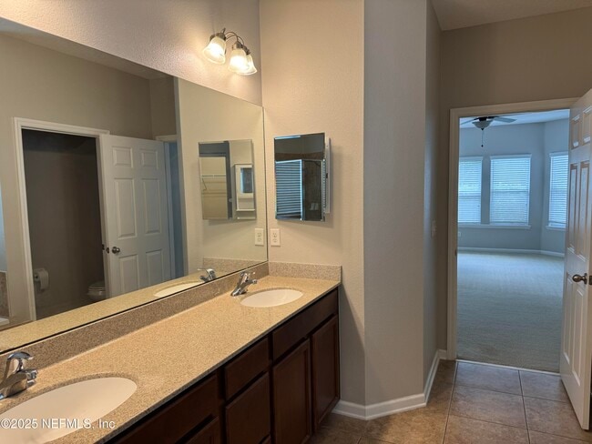 Building Photo - 246 Princess Dr