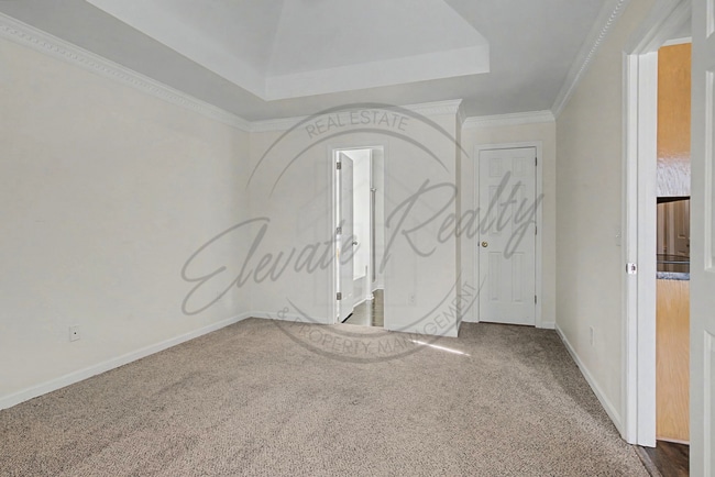 Building Photo - Three Bedroom Brick Home in Hendersonville!