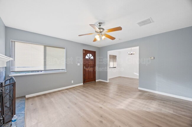 Building Photo - 252 Esther Ct