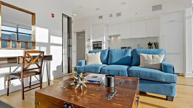 Building Photo - 1815 6th St NW