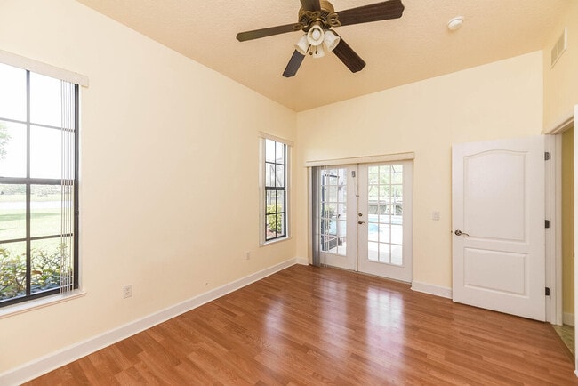 Building Photo - 4068 Gardenwood Cir