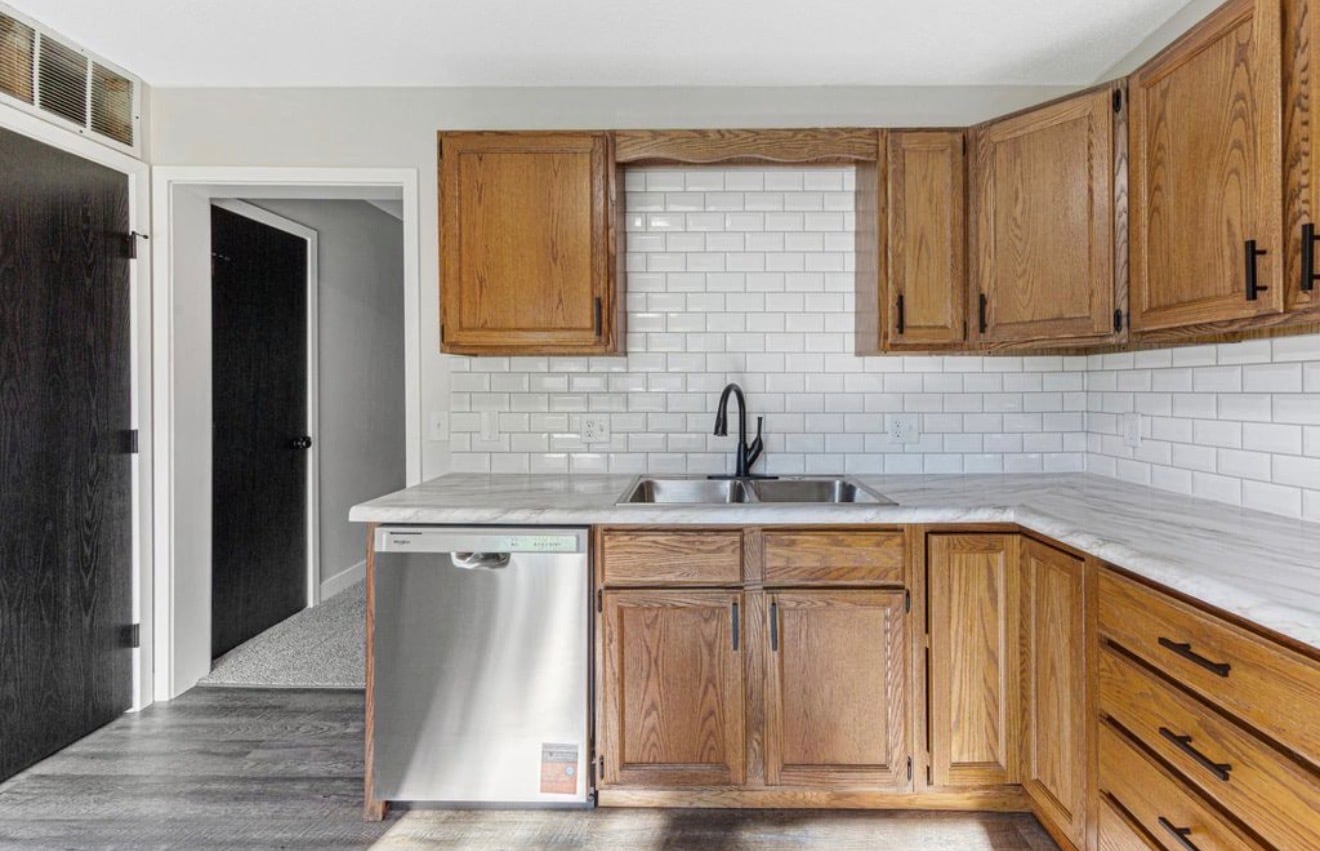 Building Photo - 1639 Pleasant View Dr