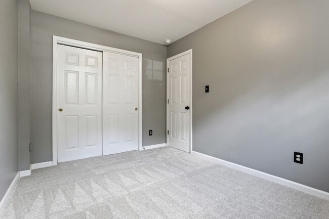 Building Photo - 5451 Crabtree Park Ct