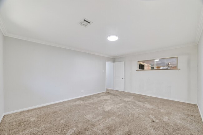 Building Photo - 1810 Indian Shores Rd