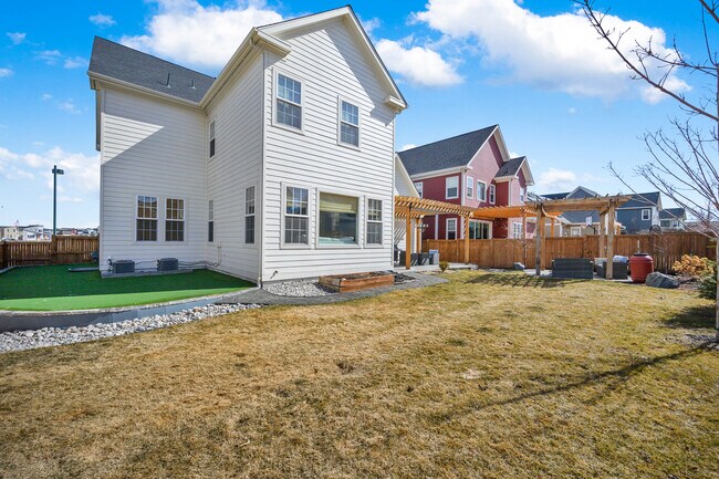 Building Photo - 6063 Chester Wy