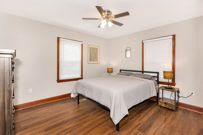 Building Photo - 2806 Union Dr NW