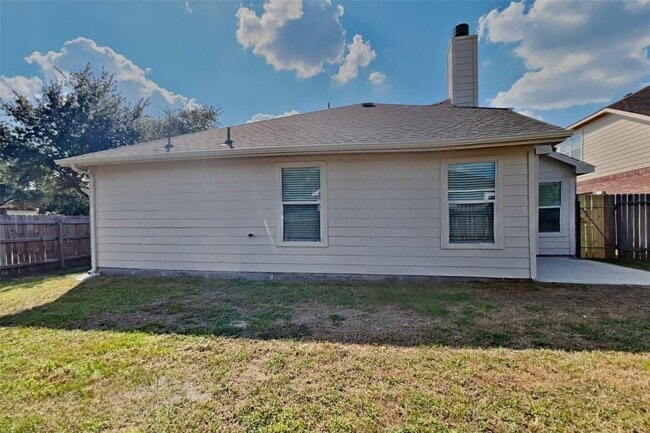 Building Photo - 16825 Greenhouse St