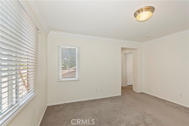 Building Photo - 57 Alevera St