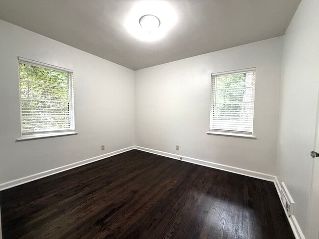 Building Photo - Renovated Emory Grove Home - Ready to Rent