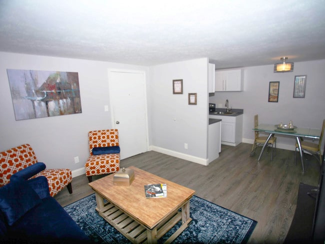 Building Photo - Parkwood Manor Apartments
