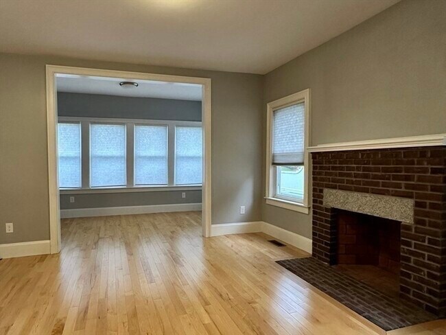 Building Photo - 61 June St