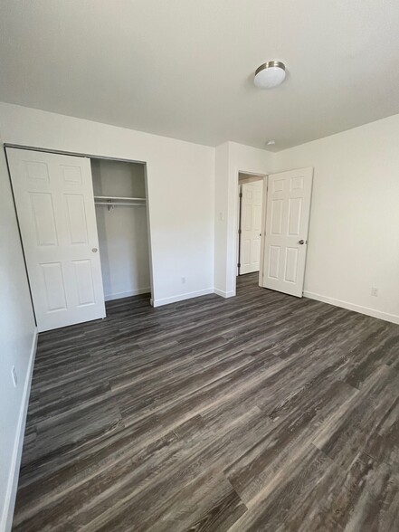 Building Photo - 322 Mount Everest Dr