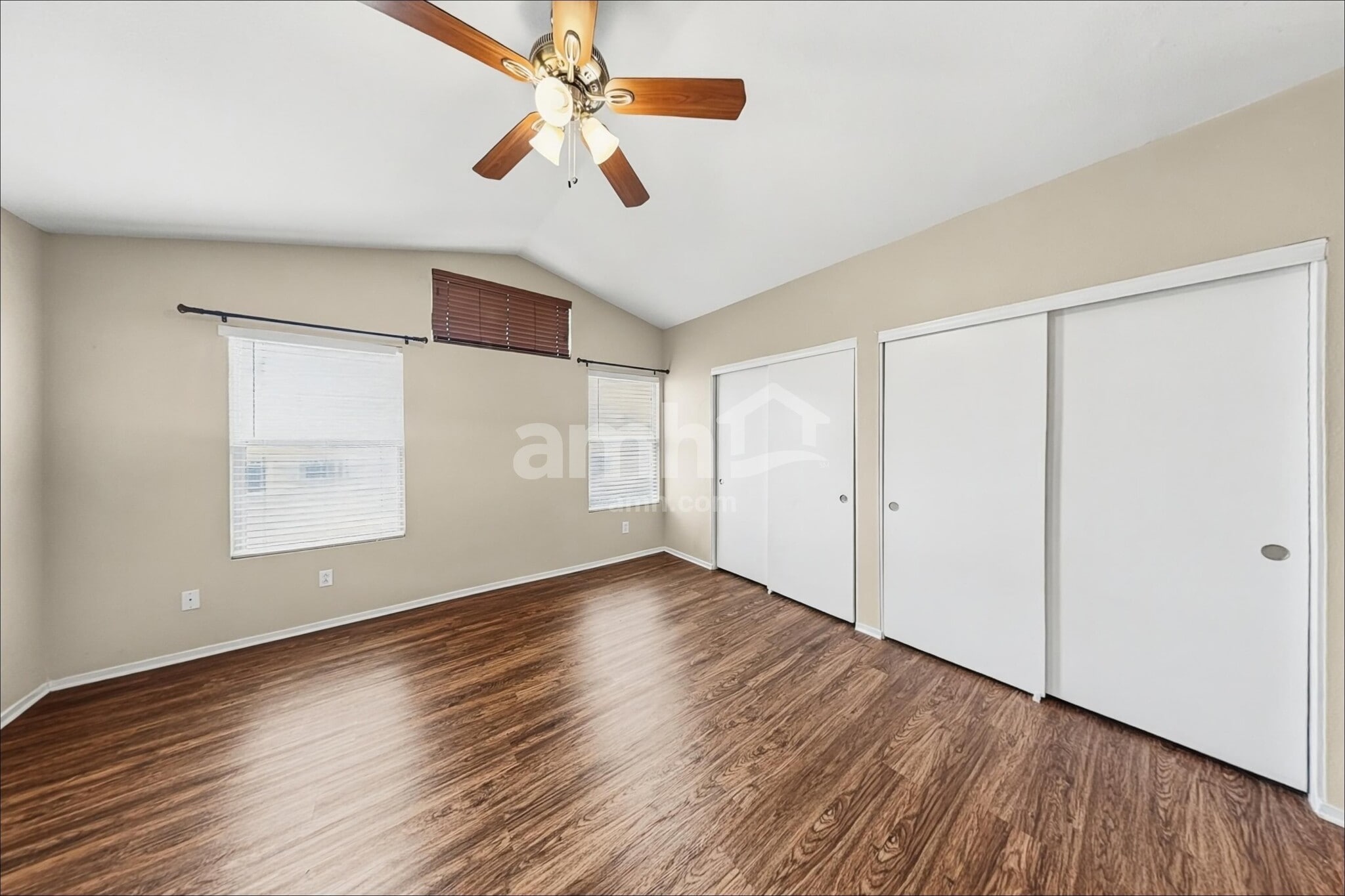 Building Photo - 1717 Cedar Bluffs Way