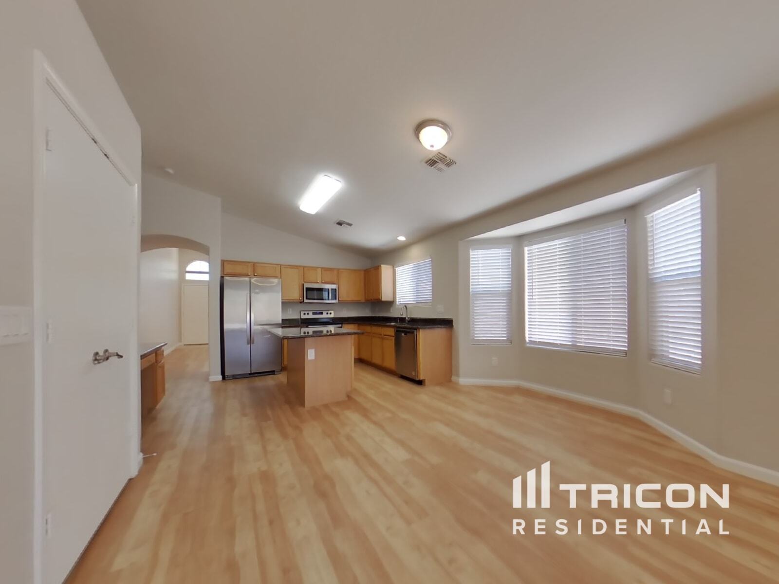 Building Photo - 15480 W Yucatan Dr