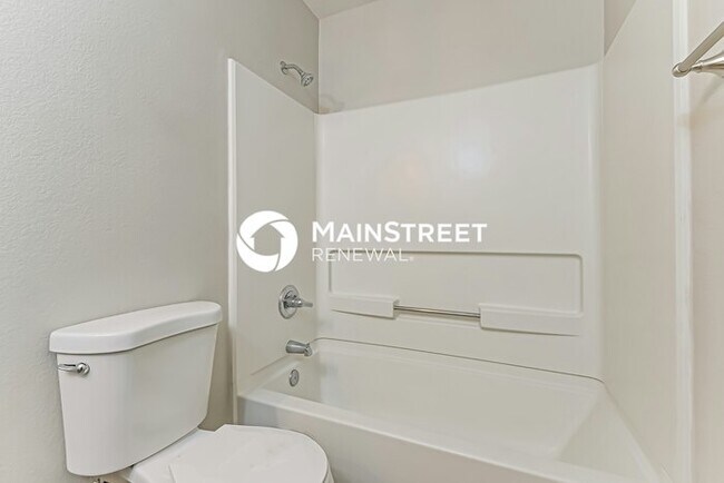 Building Photo - 3 Bedroom Pet-Friendly Home in Tucson, AZ with Main Street Renewal