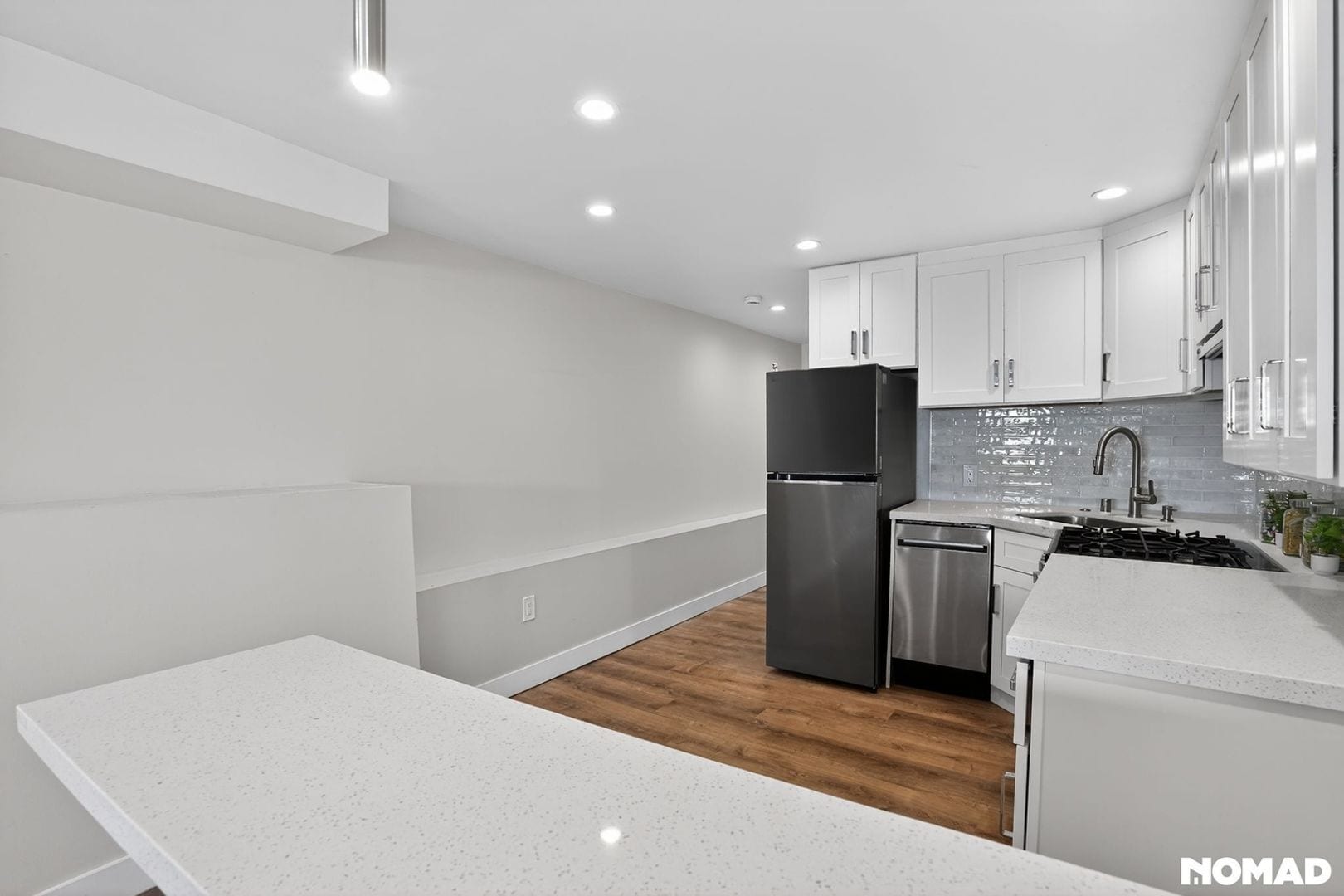 Building Photo - 857 McElroy St