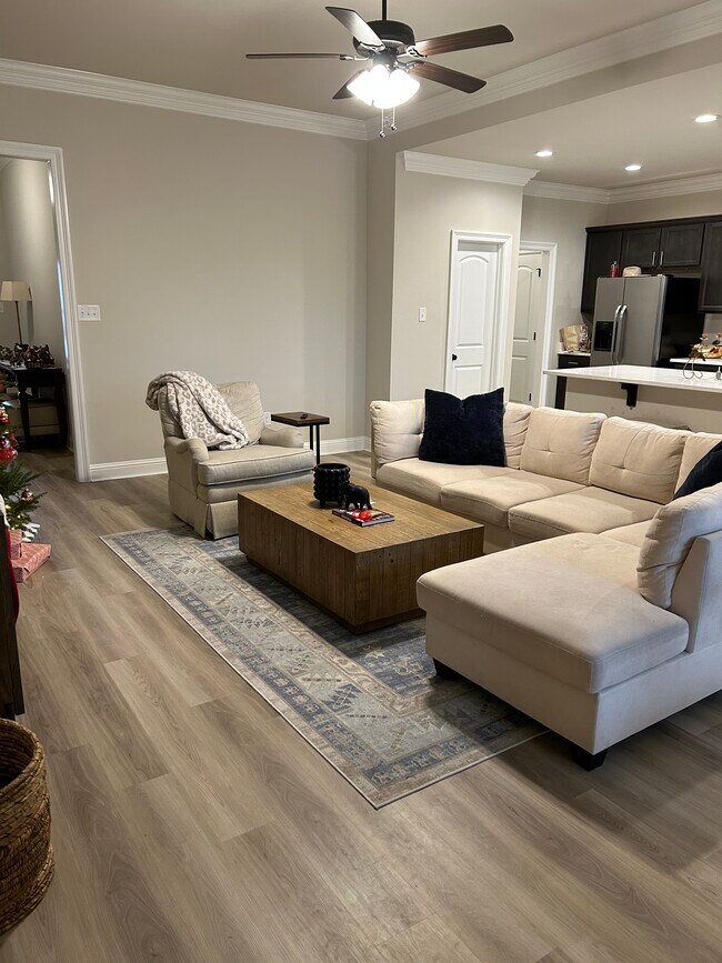 Living room - 7157 Kenilworth Crossing Ave
