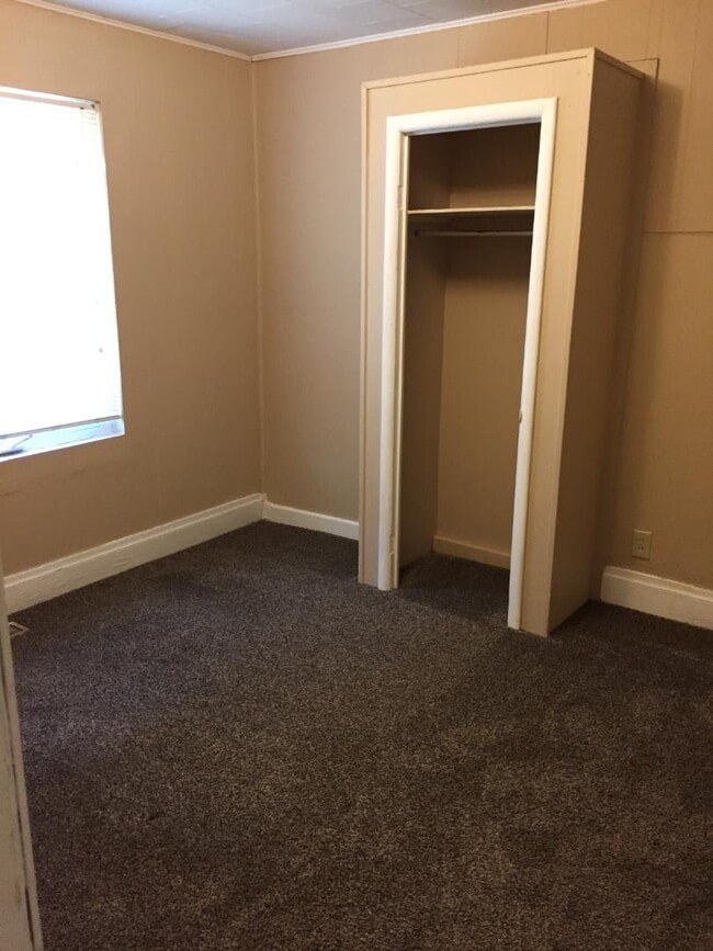 Building Photo - 903 Beltrami Ave NW