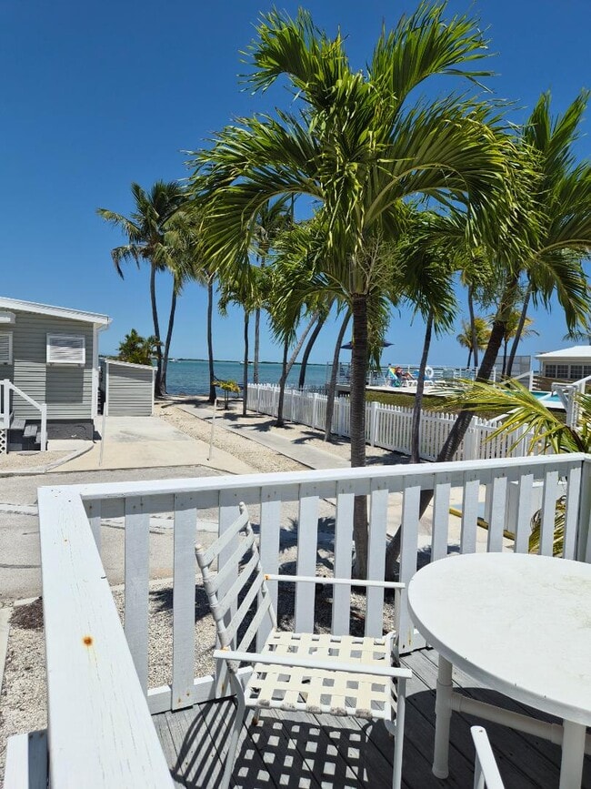 Building Photo - 55 Boca Chica Rd