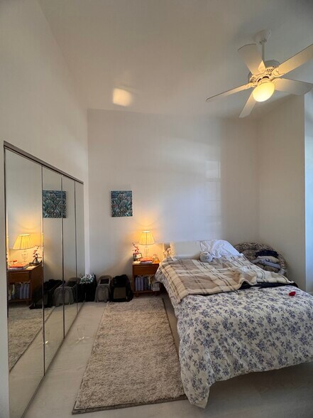 Building Photo - 48 Forest St