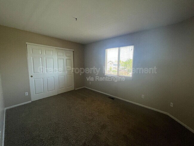 Building Photo - 5337 S Killarney St