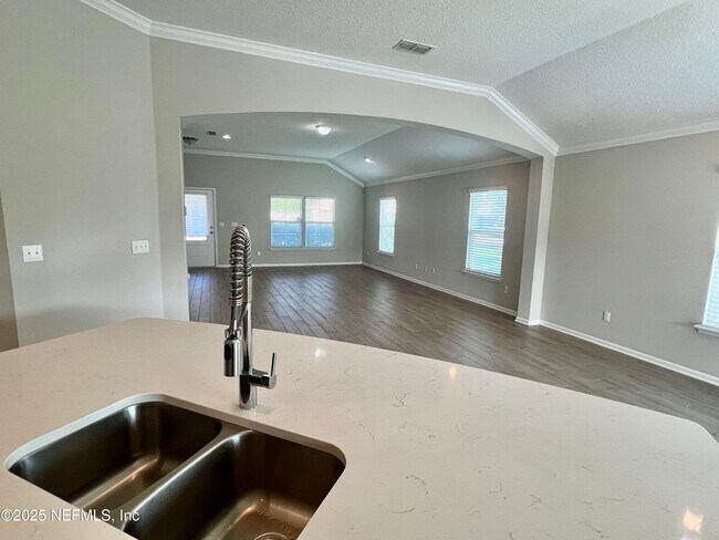 Building Photo - 12419 Jovana Rd