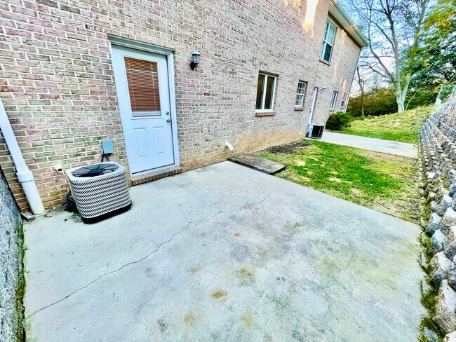 Rear Patio - 212 Lester Ct