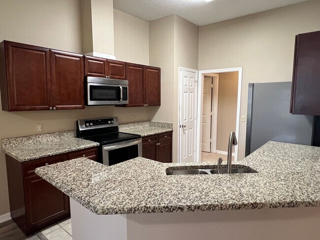 Building Photo - 25% off of 2nd month's rent with a 24 month Lease Agreement.