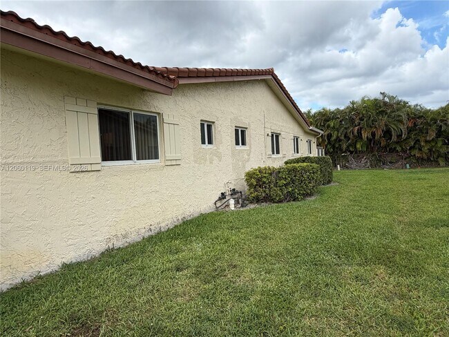 Building Photo - 4171 NW 110th Ave