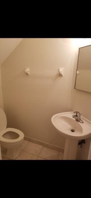 Building Photo - 3256 Commodore Ct