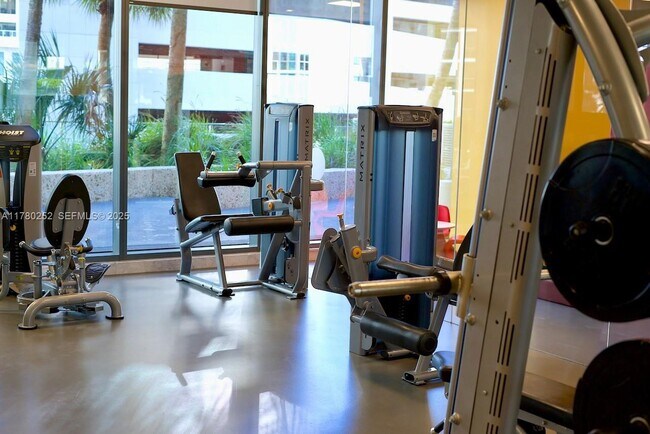 Building Photo - 68 SE 6th St