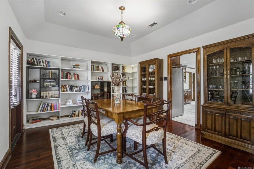 Building Photo - 6414 Highland Rd