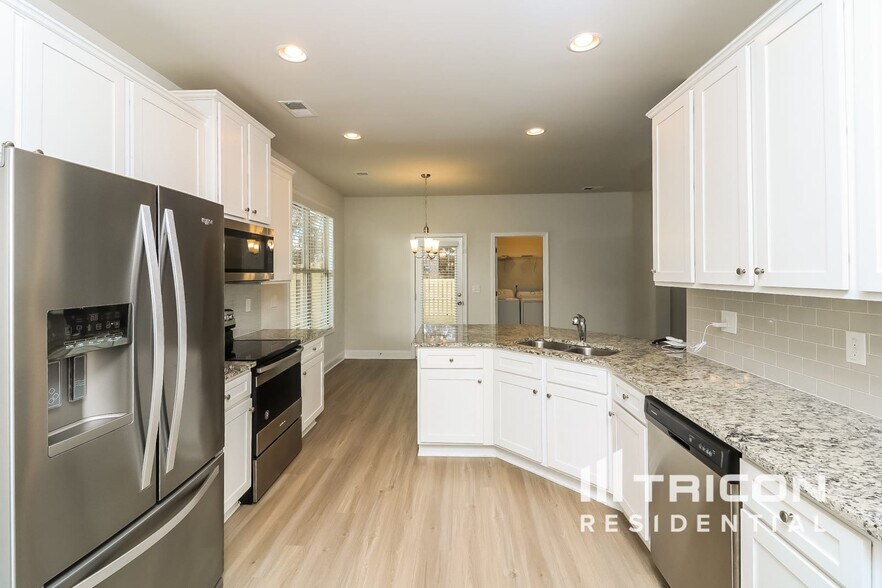 Building Photo - 754 Ireland Ln