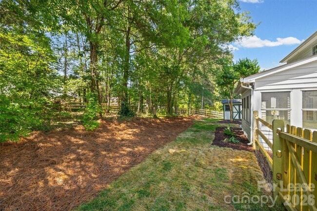 Building Photo - 10332 Bolton Ct