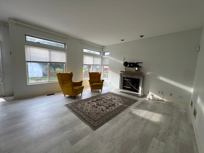 Building Photo - 7503 Korbel Dr