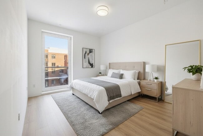 Building Photo - 1035 Commonwealth Ave