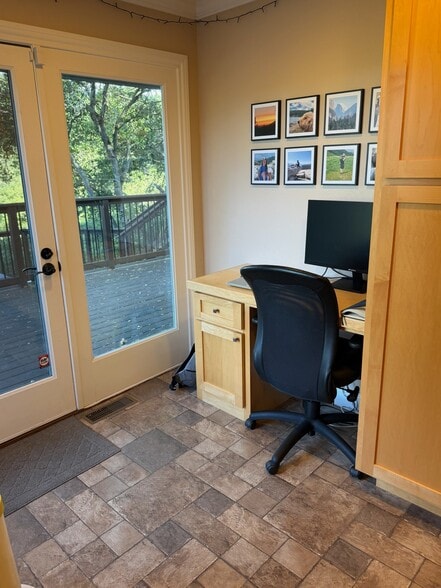 Building Photo - 125 Goodfellow Dr