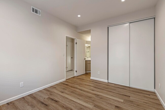 Building Photo - Upgraded 2 Bedroom Neighboring Willow Glen!