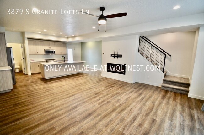 Building Photo - 3879 Granite Lofts Ln