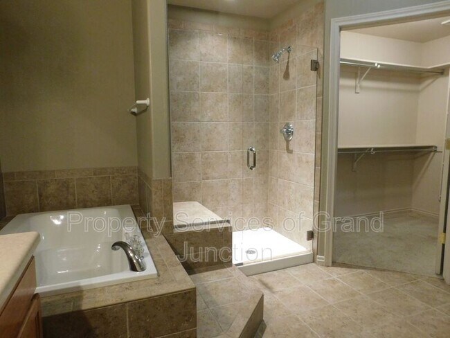 Building Photo - 785 Glen Ct