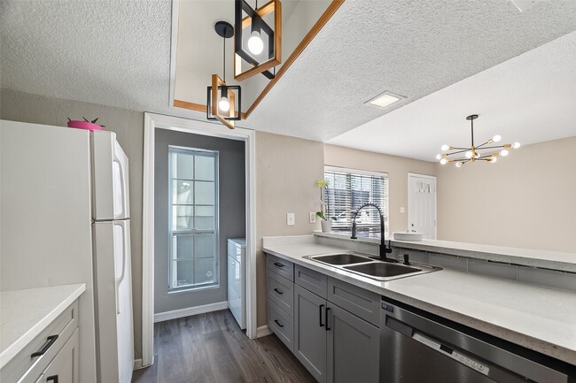 Building Photo - 781 Country Pl Dr