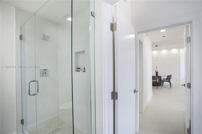 Building Photo - 19101 Mystic Pointe Dr