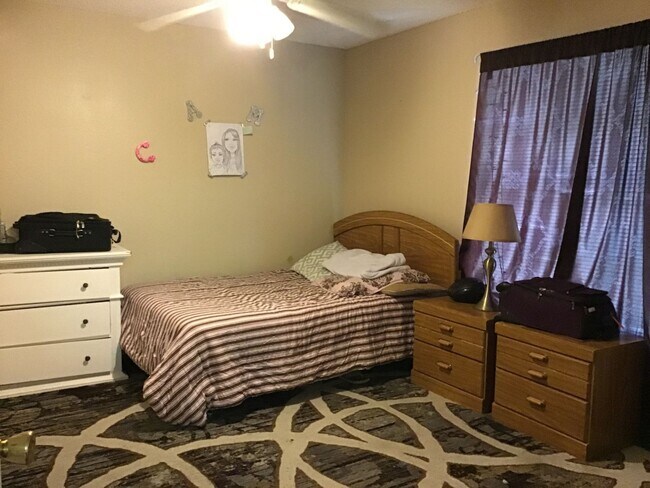 Building Photo - 2 Bedrm (Tradewinds) Condo For Rent ***SEE...