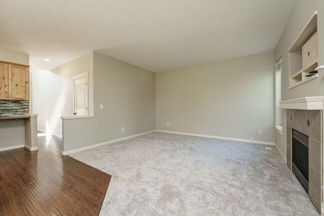 Building Photo - Cul-de-Sac Living at Its Best – Updated 3BR with Garage & A/C!