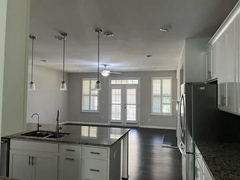 Building Photo - 4260 Essex Pond Wy